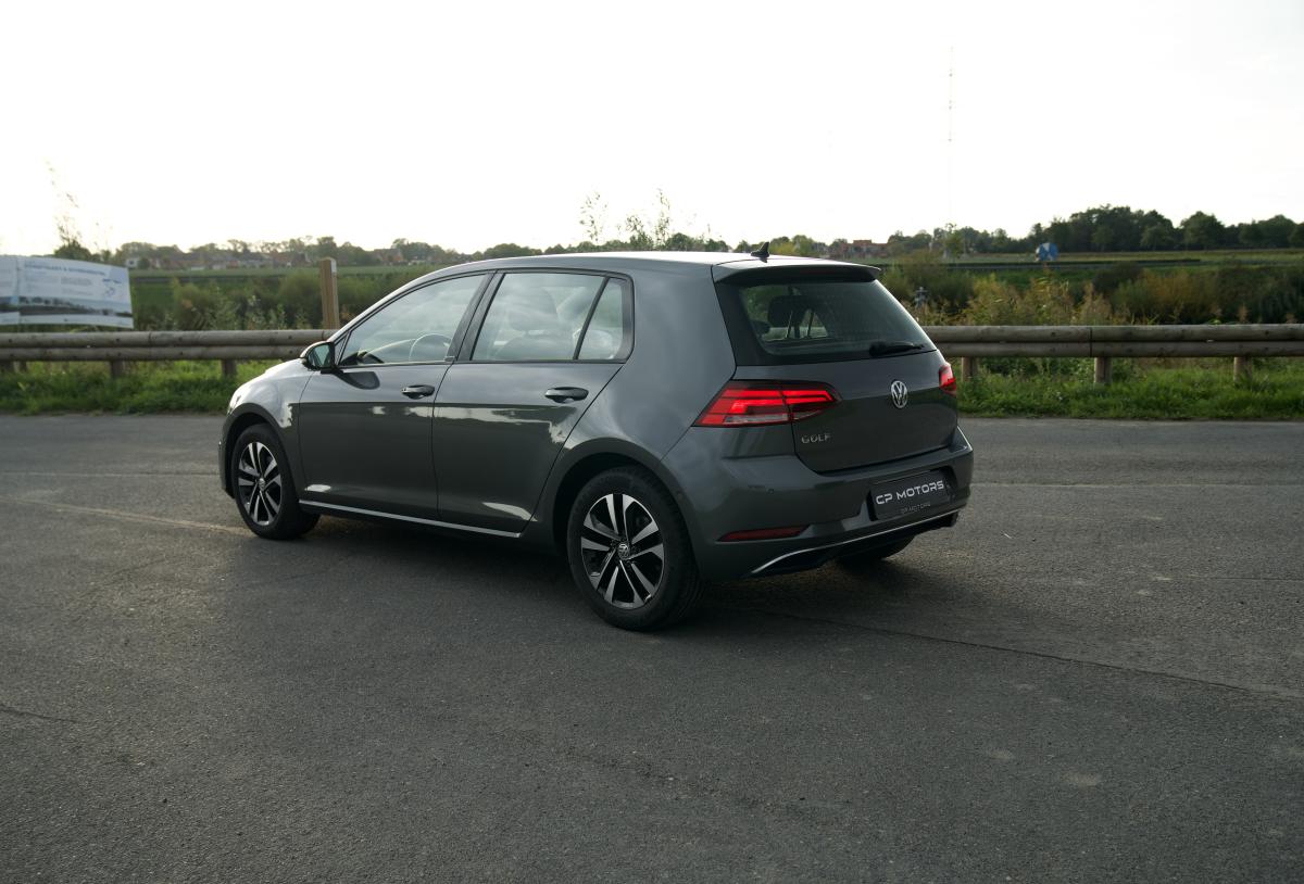 VOLKSWAGEN GOLF 