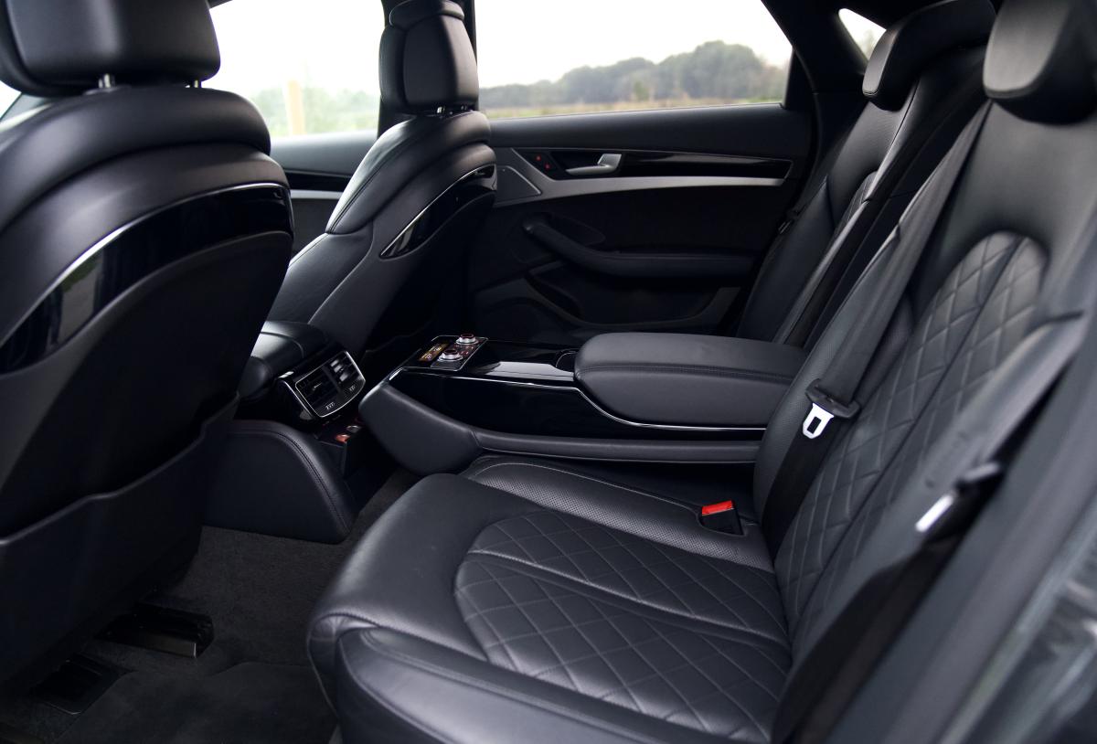 AUDI A8 