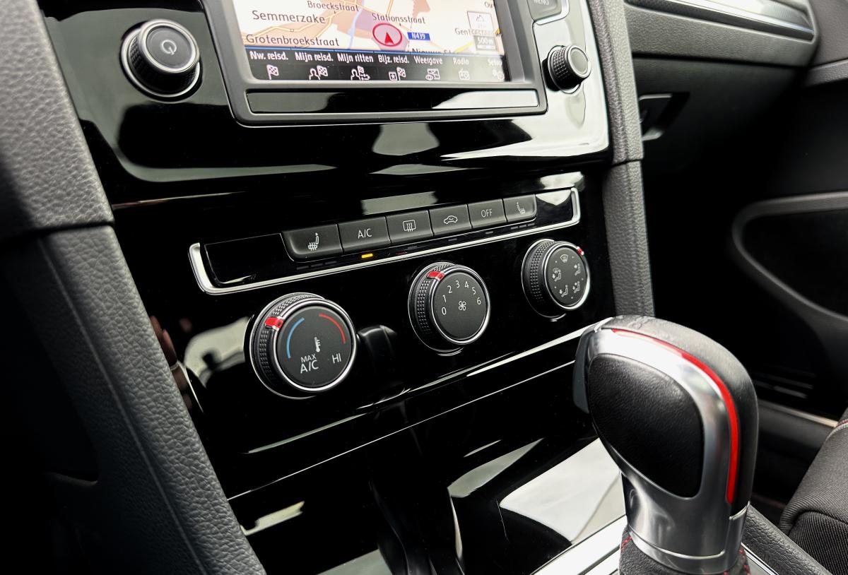 VOLKSWAGEN GOLF GTI CLUBSPORT